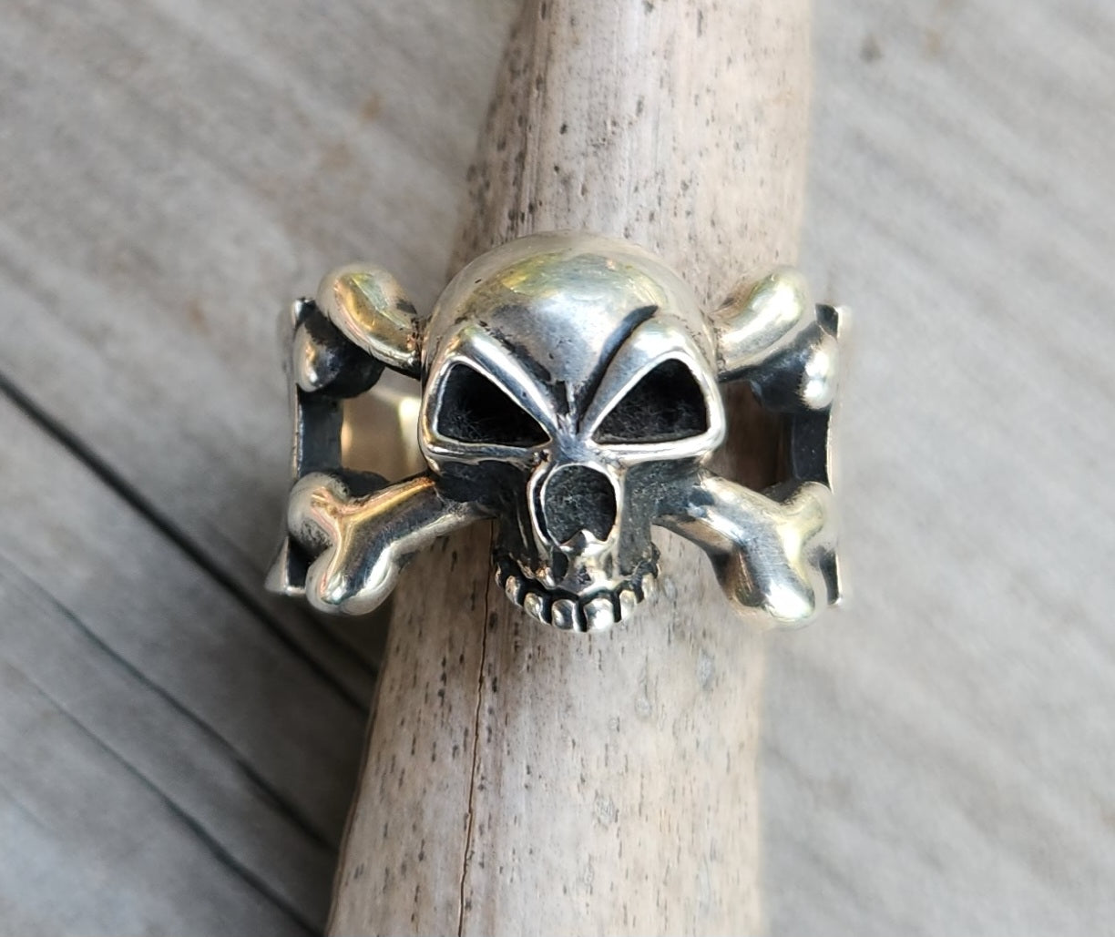 skull and cross bone ring, sterling silver,skull ring,  cross, steampunk, pirate,gothic, punk,hand made,skull,skeleton