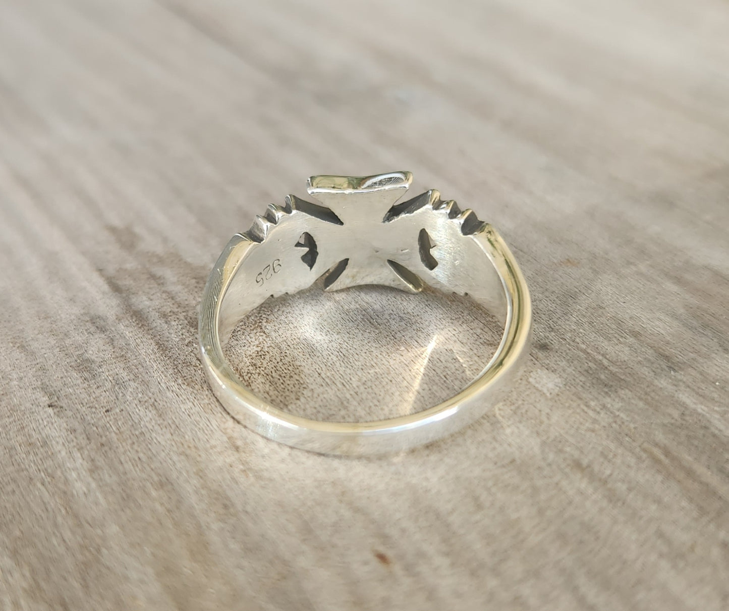 Small maltese cross ring,sterling silver,pinkie ring,even sided cross, steampunk,gothic, Celtic cross,even sided cross,knights templar,pinkie ring