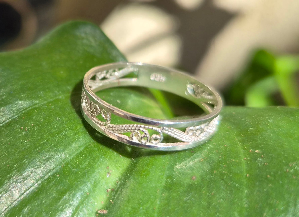 Silver filegree ring,925 sterling silver band,vintage stackable band,boho,goddess,wedding