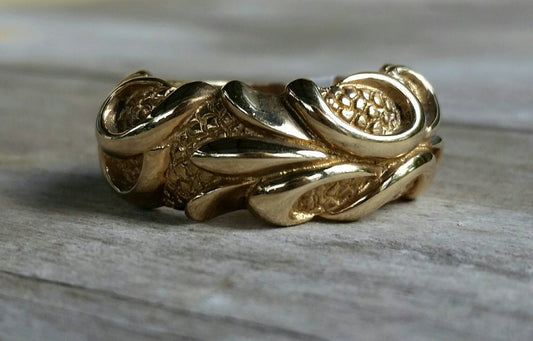 Ornate Gold ring,9k gold,dragon skin design,steampunk,scroll,modern,mans fashion,gold wedding band,boho,half rounded band