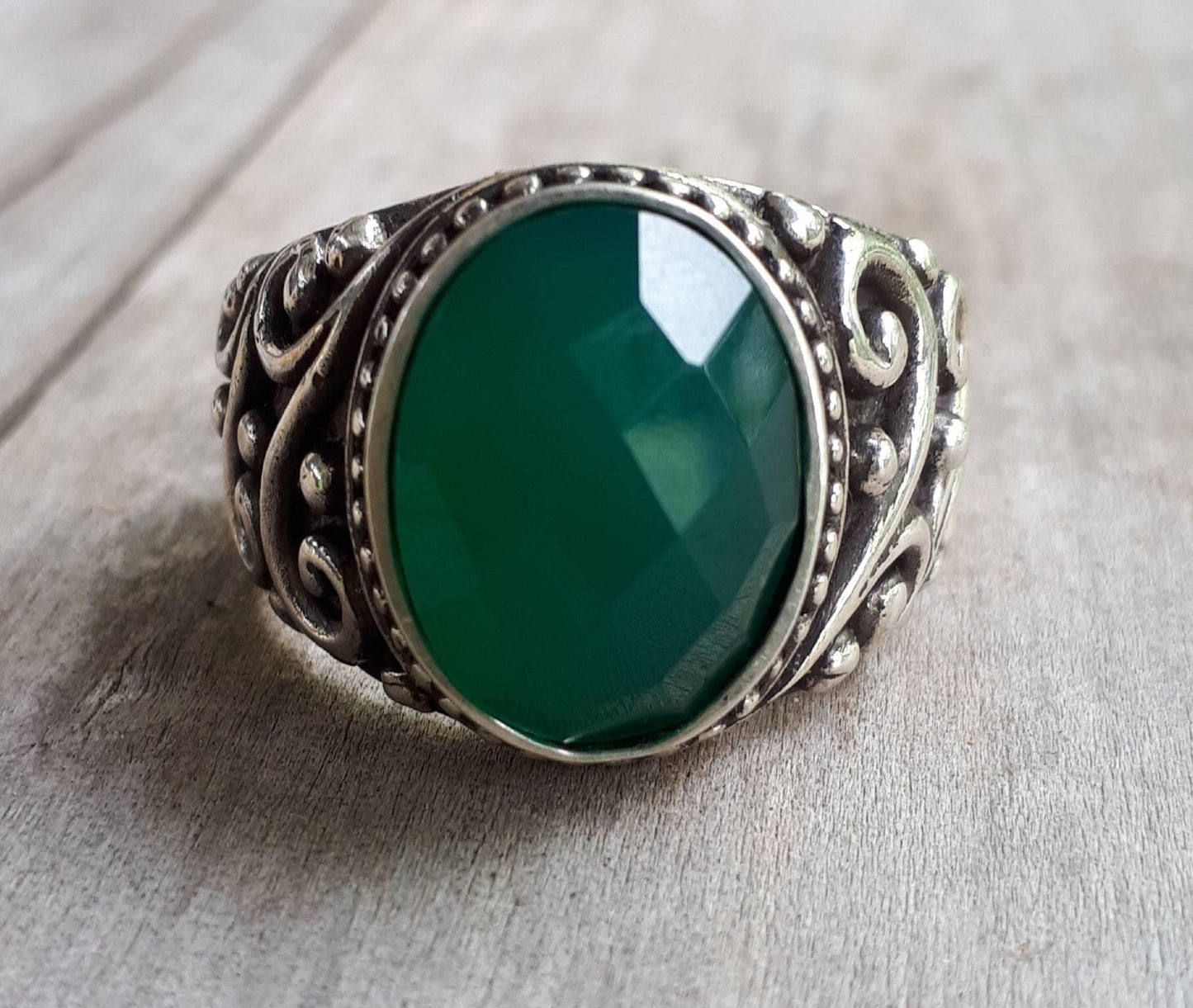 Green onyx sterling silver dress wedding dress ring antique scroll pattern faceted onyx