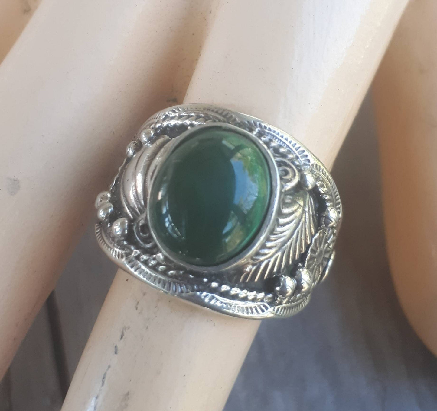 Malichite ring,sterling silver, Navajo,Indian style,handmade, wedding,hipster,gemstone,boho,hippy,gypsy,men's fashion,man's stone ring