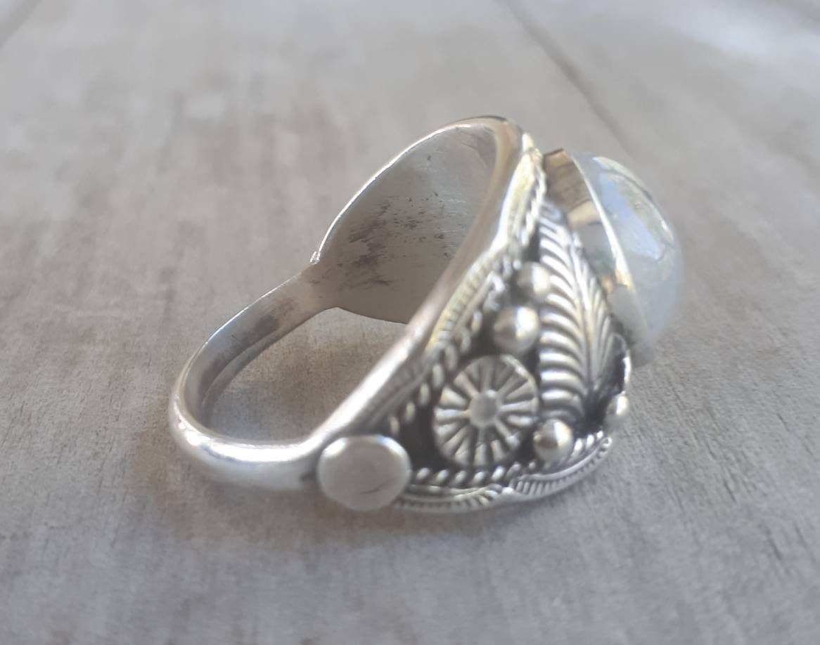 Moonstone ring,sterling silver,rainbow moonstone,handmade, wedding,hipster,gemstone,boho,hippy,gypsy,mens fashion,unisex stone ring