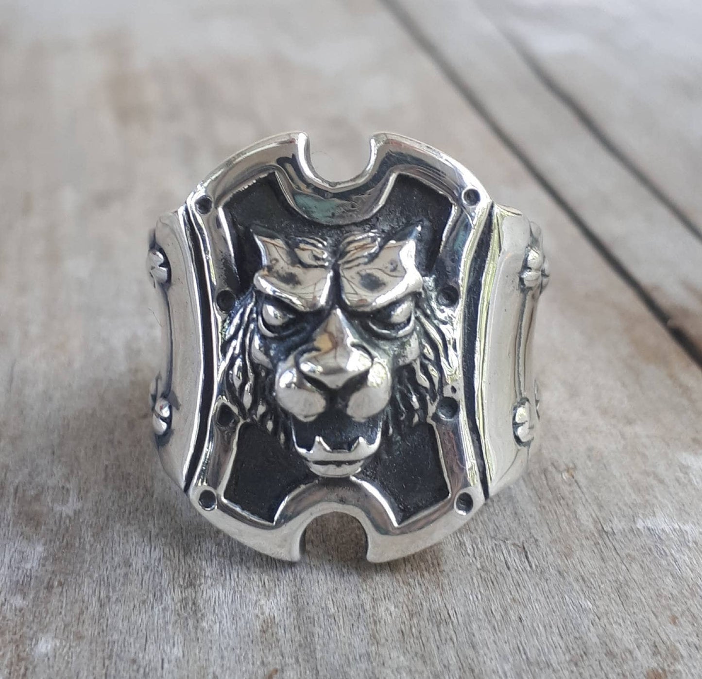 tiger ring,lion ring,steampunk,sterling silver,medievil,Large gothic lion,tiger,victorian,rockabilly,chunky ring,gladiator,Roman,signet ring