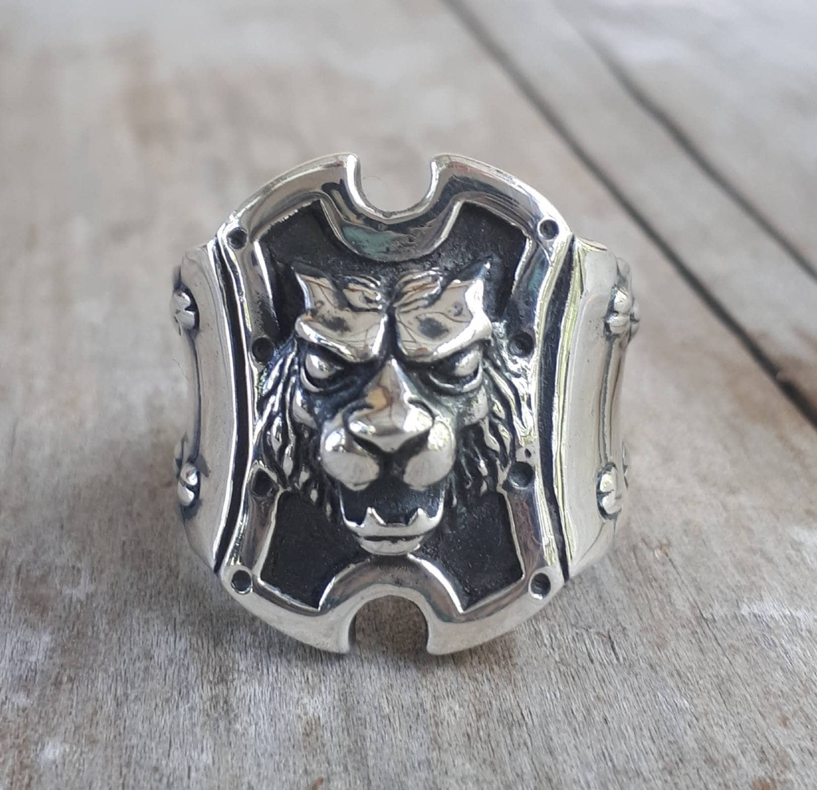tiger ring,lion ring,steampunk,sterling silver,medievil,Large gothic lion,tiger,victorian,rockabilly,chunky ring,gladiator,Roman,signet ring