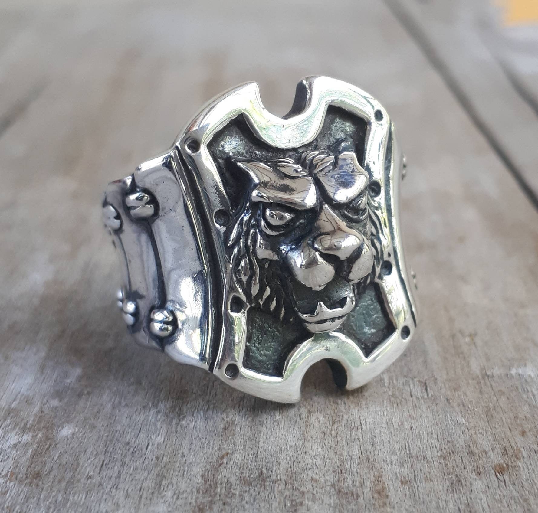 tiger ring,lion ring,steampunk,sterling silver,medievil,Large gothic lion,tiger,victorian,rockabilly,chunky ring,gladiator,Roman,signet ring