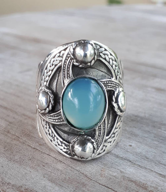 Chunky ring,sterling silver,blue chalcedony,celtic ring,medieval,tribal,vintage,large silver ring,shield,steampunk,celtic shield,blue onyx
