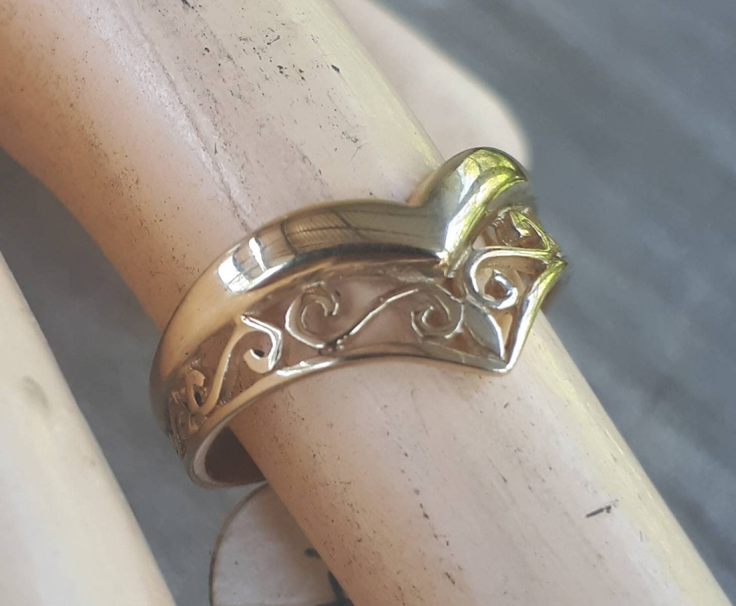 9k Gold chevron filegree ring,solid 9ct/9k gold,scroll,v ring,art nouveau, victorian,handmade,designer,boho,gypsy,wishbone,gold ring