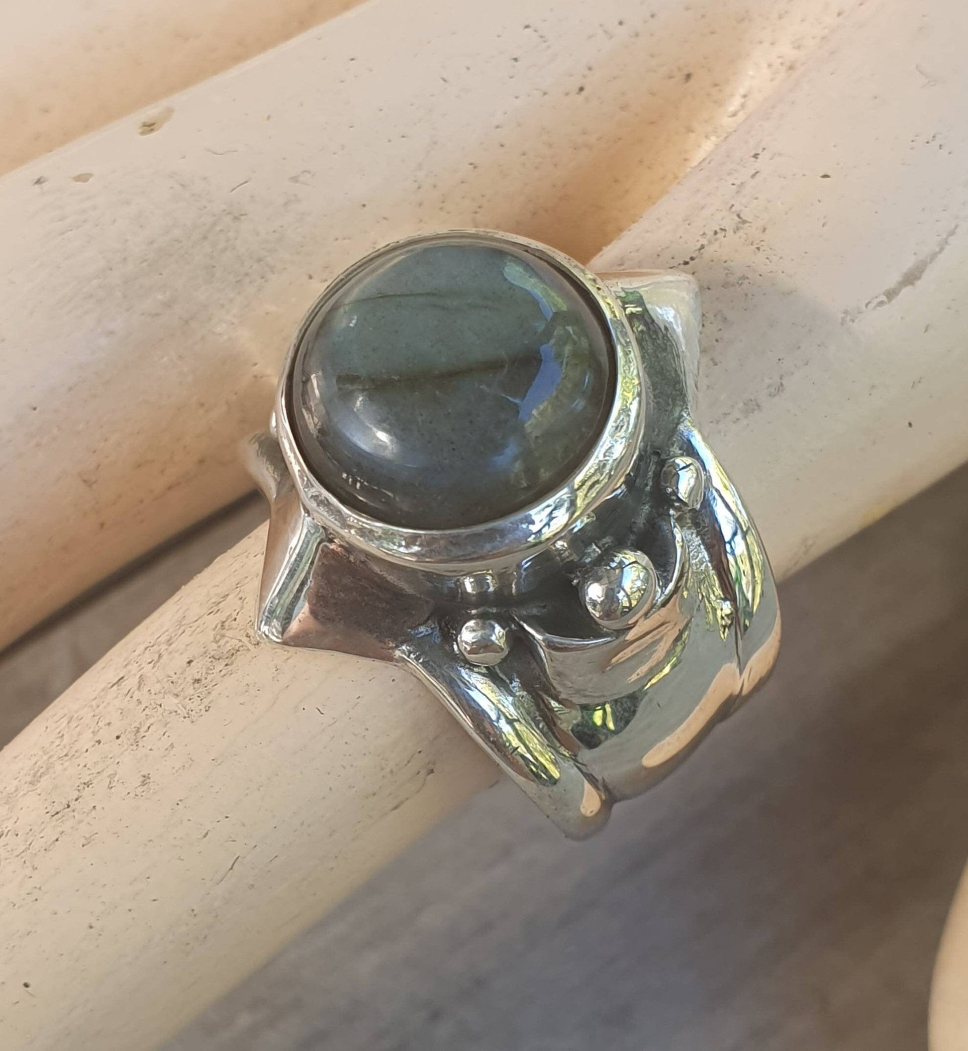 Labradorite ring,sterling silver,labradorite, chunky unisex ring,wedding ring,blue green stone,boho,gemstone ring,handmade, retro ,signet