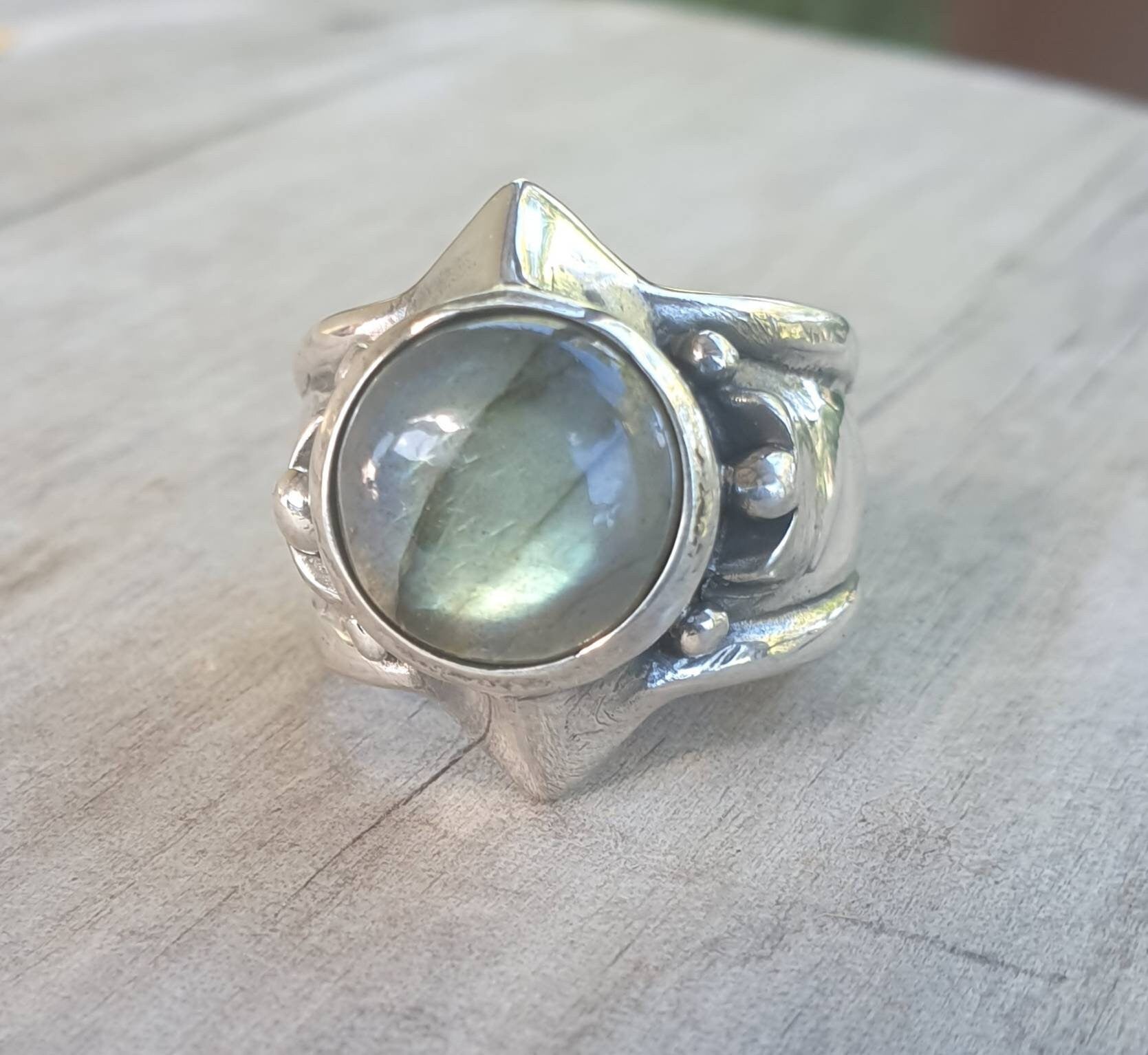 Labradorite ring,sterling silver,labradorite, chunky unisex ring,wedding ring,blue green stone,boho,gemstone ring,handmade, retro ,signet