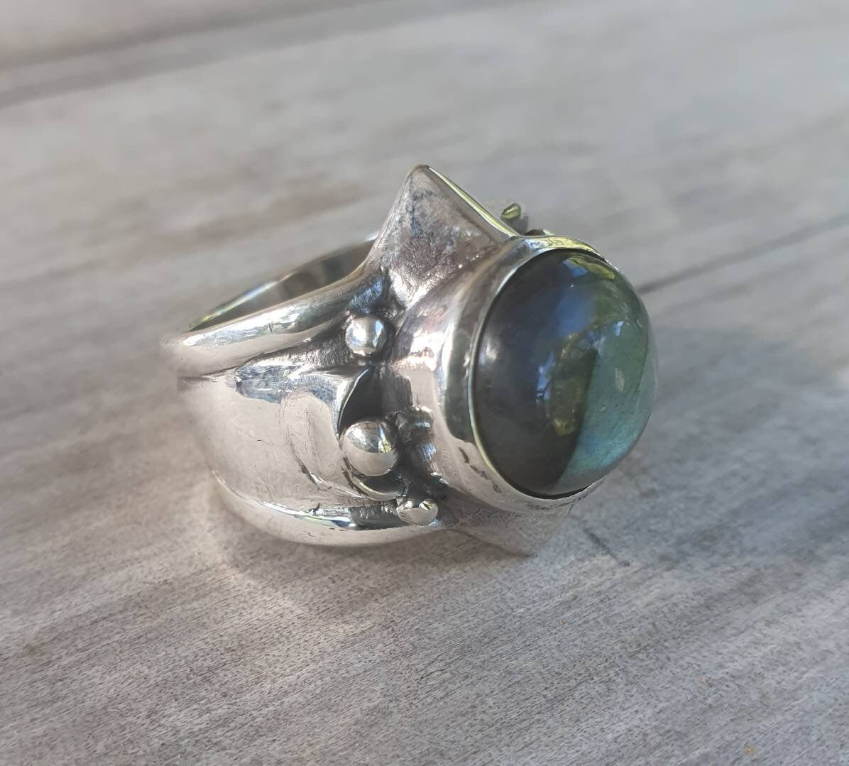Labradorite ring,sterling silver,labradorite, chunky unisex ring,wedding ring,blue green stone,boho,gemstone ring,handmade, retro ,signet