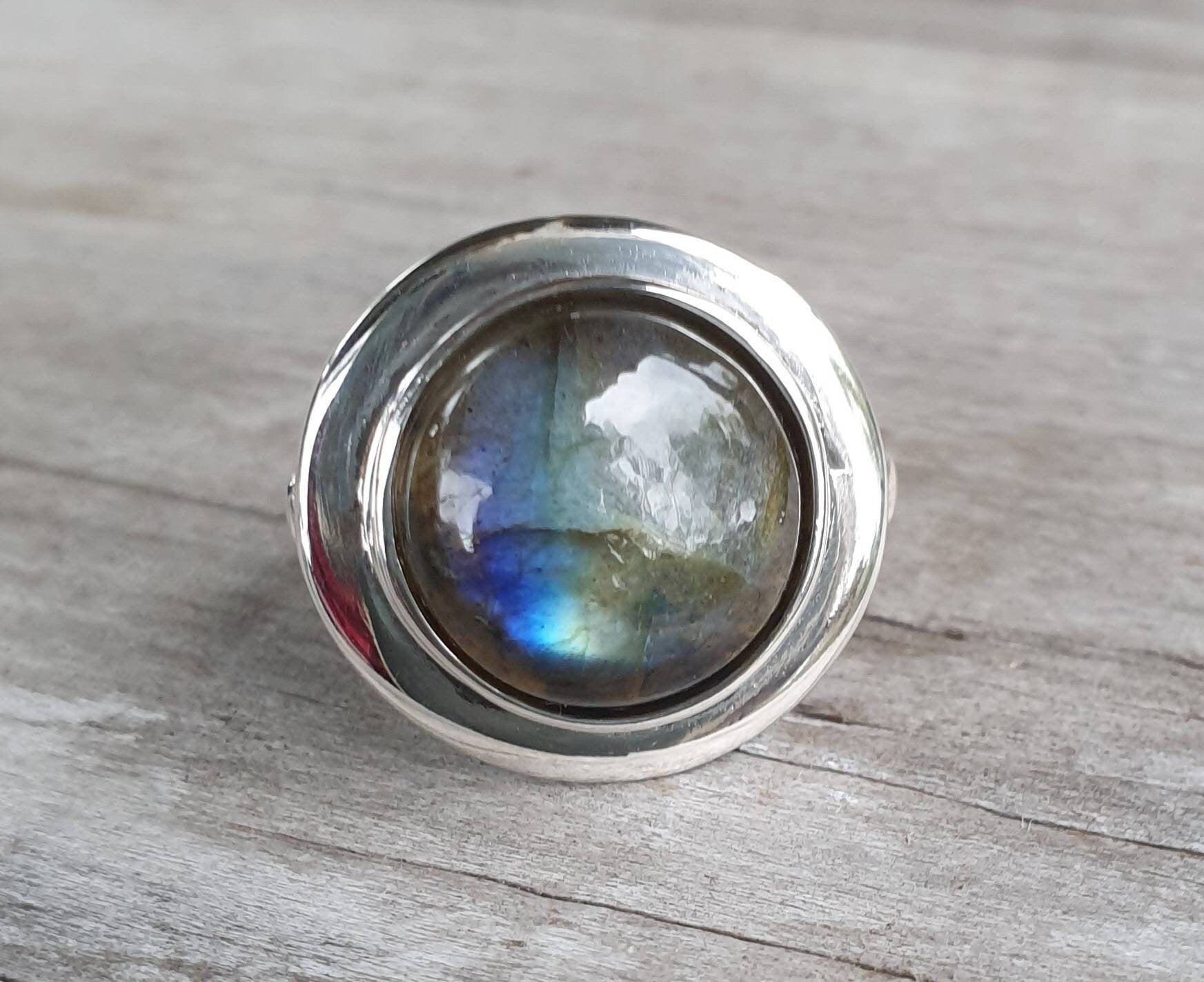 Labradorite ring,sterling silver,,chunky ring,wedding ring,blue green stone,boho,gemstone ring,handmade, retro ring,modern,industrial,signet