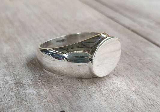 Signet ring,oval top, ring,solid signet,sterling silver,chunky,handmade,boho,college ring,blank ring,plain silver signet,unisex