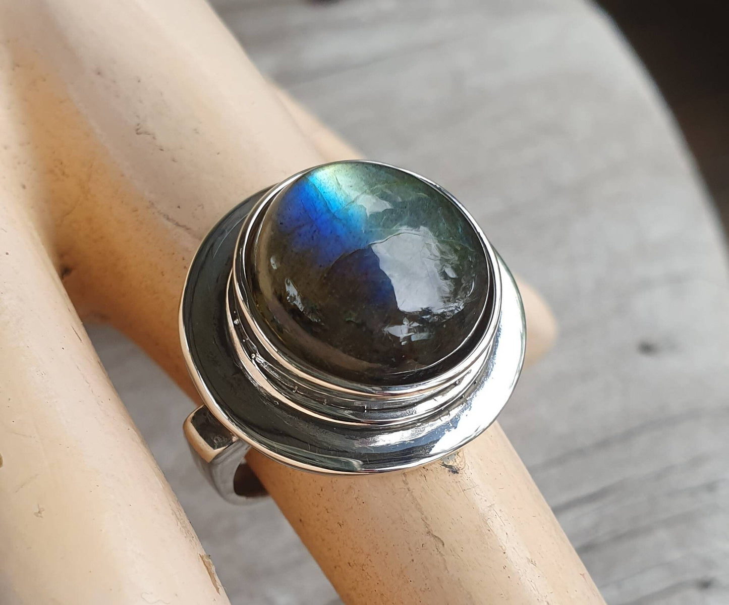 Labradorite ring,sterling silver,,chunky ring,wedding ring,blue green stone,boho,gemstone ring,handmade, retro ring,modern,industrial,signet