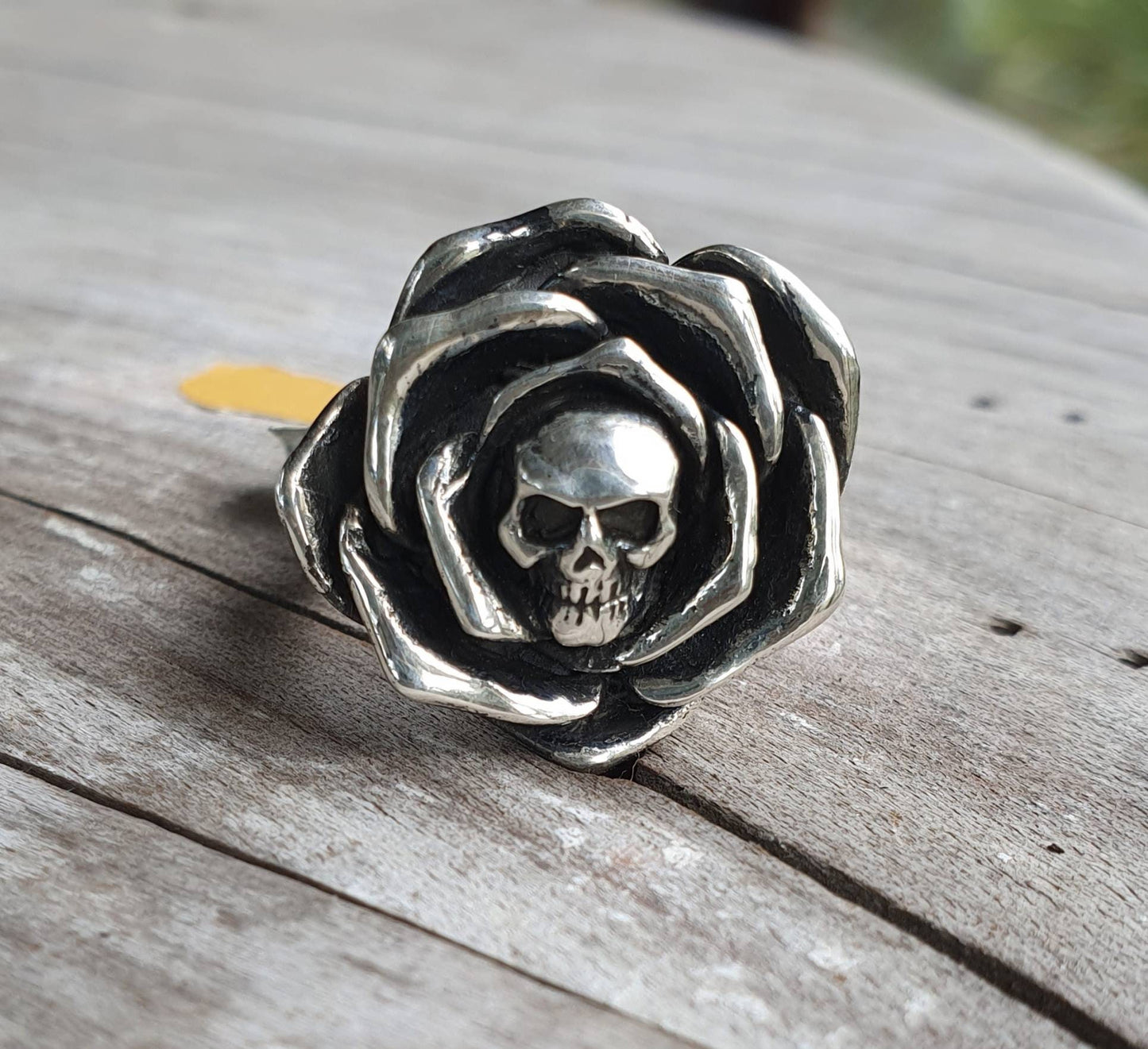 Skull rose ring,Cool ladies Skull,sterling silver,steampunk gothic,punk,