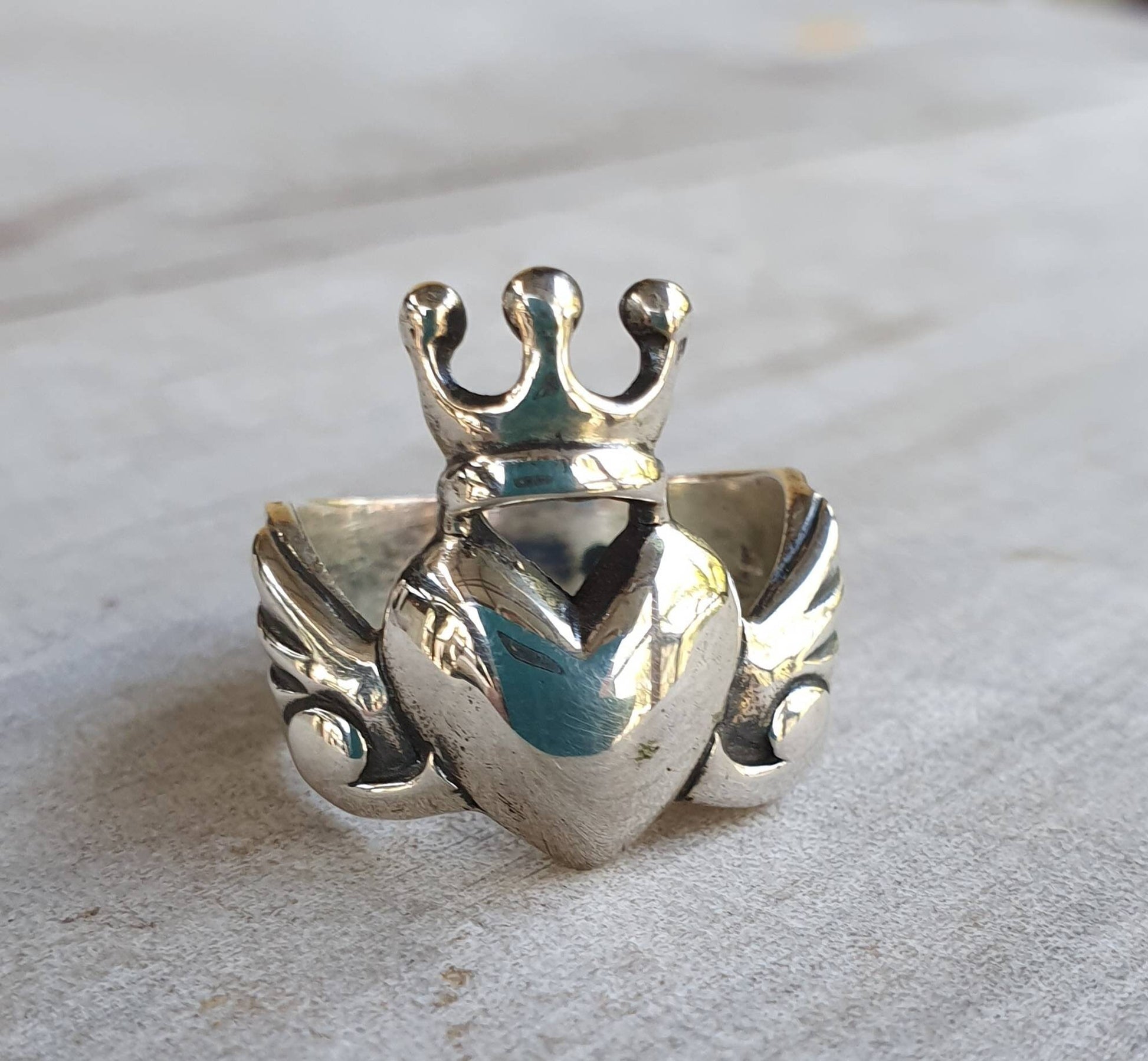 sacred heart ring,sterling silver,crown ring,long ring,handmade,goddess,angelwings,rockabiily,heart ring, gothic,,grunge,lolita, boho