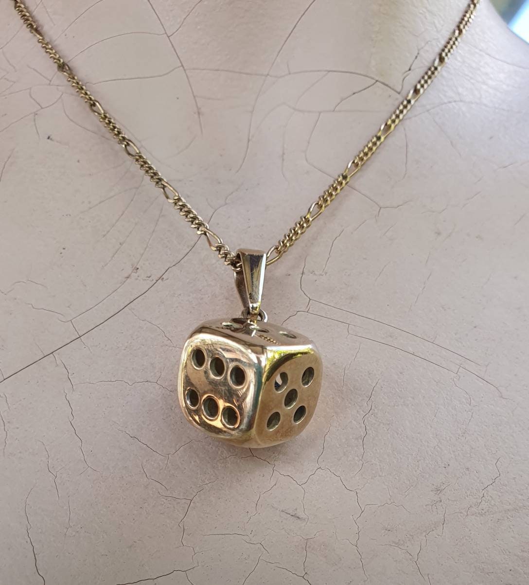 Dice pendant,9ct gold,4 dimensional cube,gambling,casino.roulet,