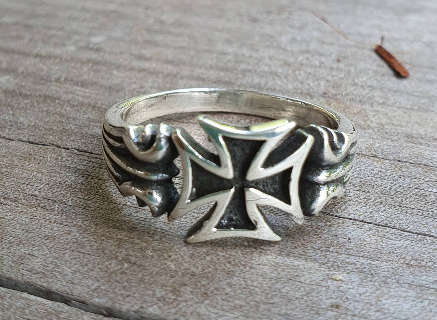 Small cross ring,sterling silver,pinkie, even sided cross, steampunk,gothic, Celtic cross,even sided cross,knights templar,pinkie ring