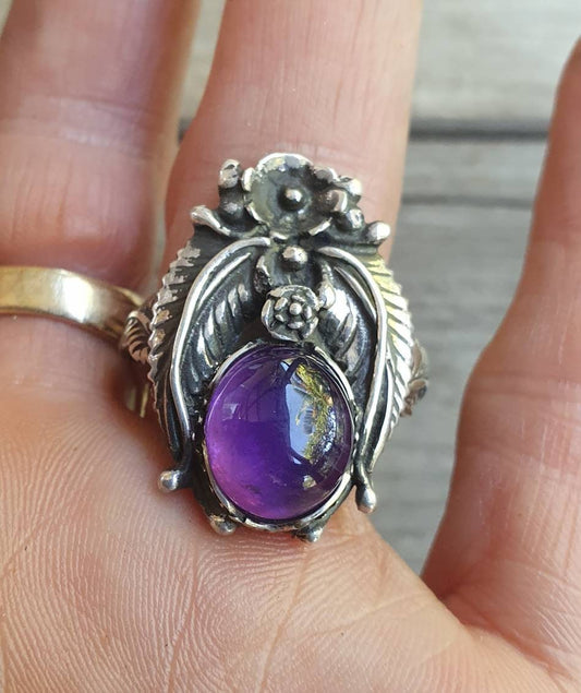 Amethyst ring,sterling silver,Navajo Indian style,flower,leaf,boho,gypsy,tribal,handmade,women's fashion