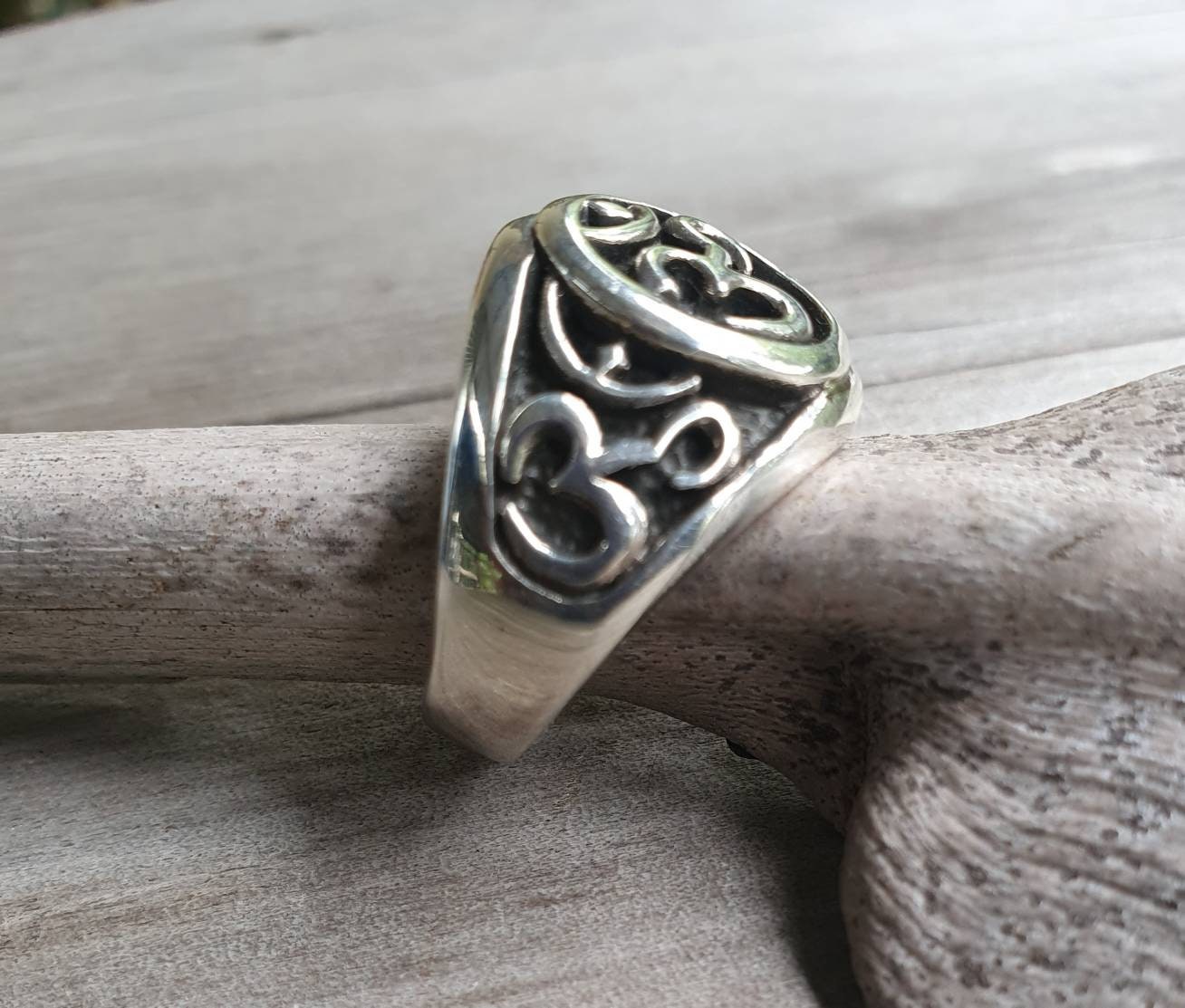 OM ring,sterling silver, yoga,spiritual,budda, hindu, boho,new age,handmade signet ring