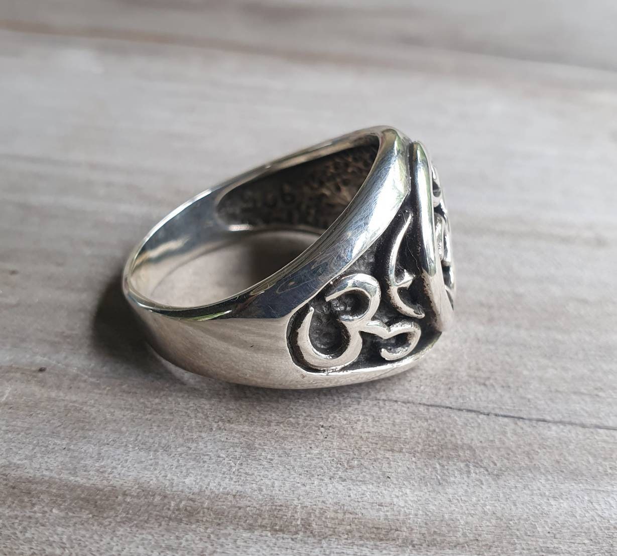 OM ring,sterling silver, yoga,spiritual,budda, hindu, boho,new age,handmade signet ring
