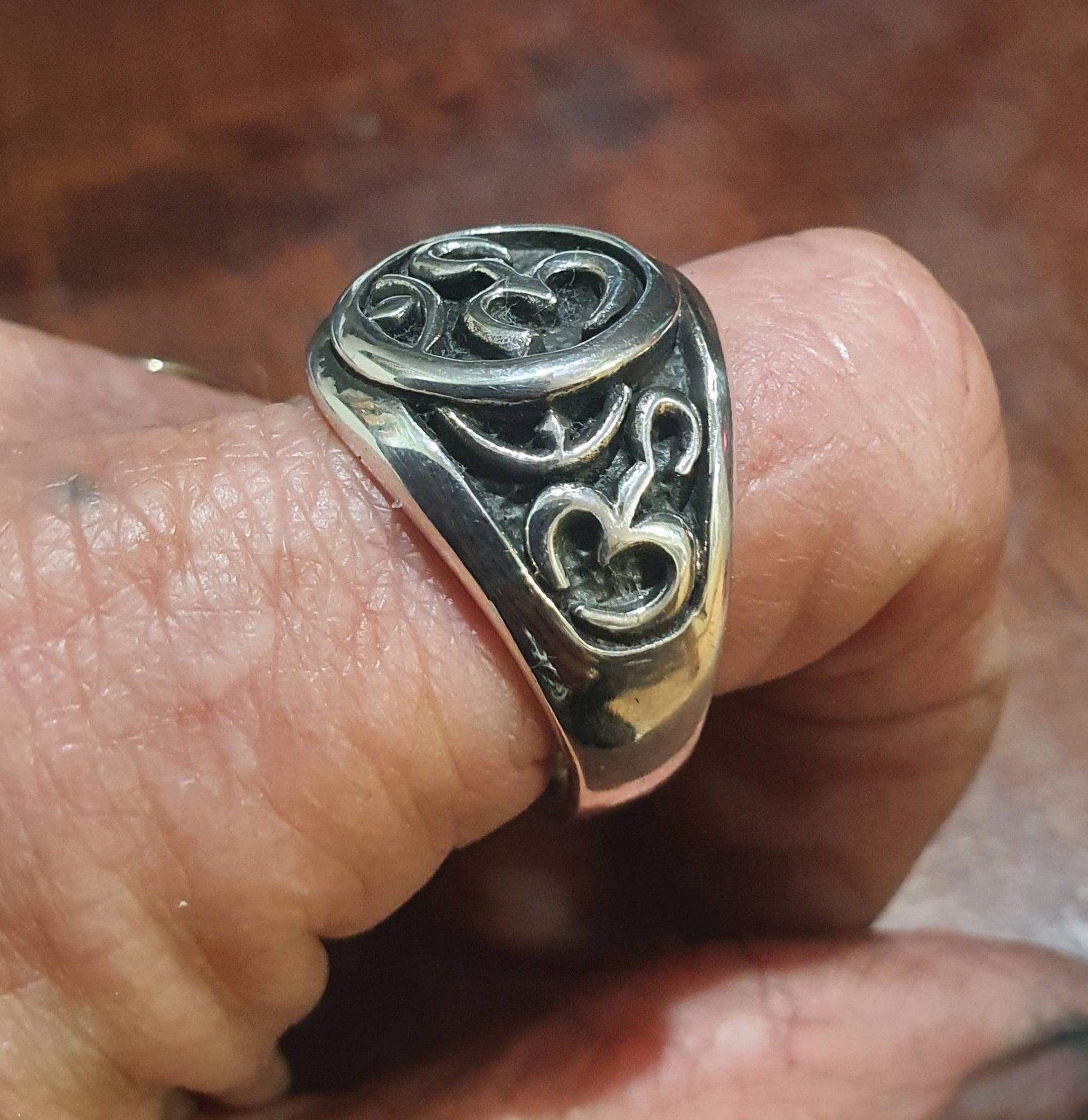 OM ring,sterling silver,signet ring, yoga,spiritual,budda, hindu, boho,new age,handmade