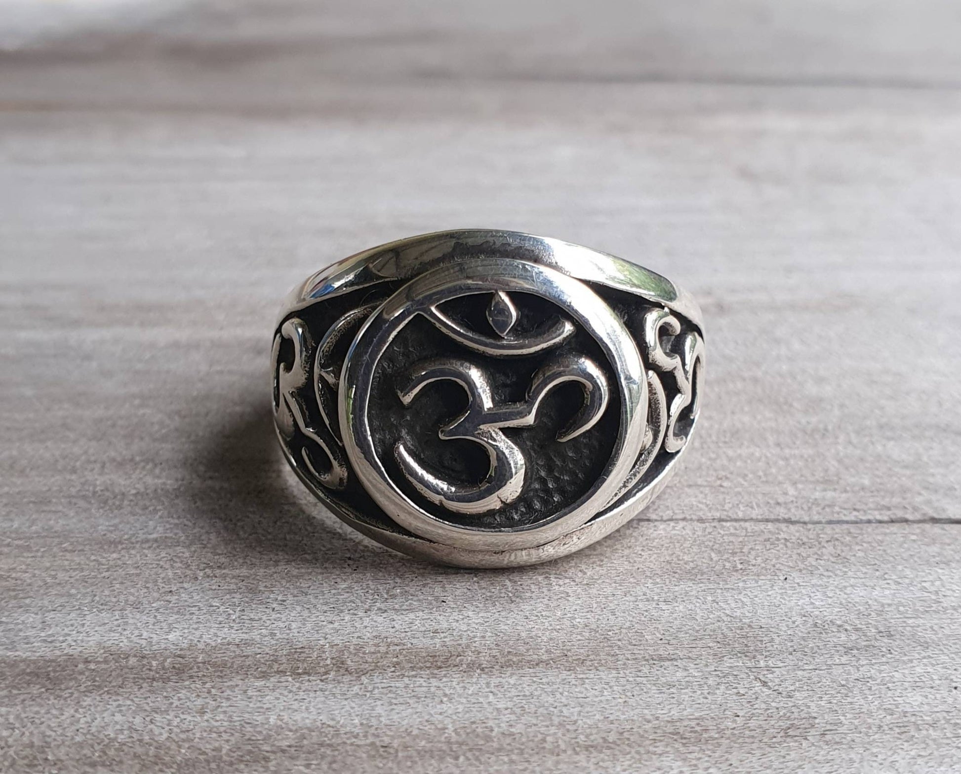 OM ring,sterling silver,signet ring, yoga,spiritual,budda, hindu, boho,new age,handmade