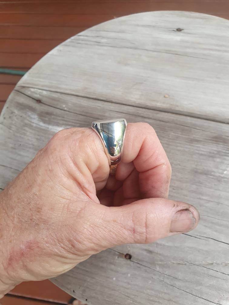 Large signet ring,chunky,solid sterling silver,round top,large plain 22gm signet,chunky mans ring,heavy,wide silver ring