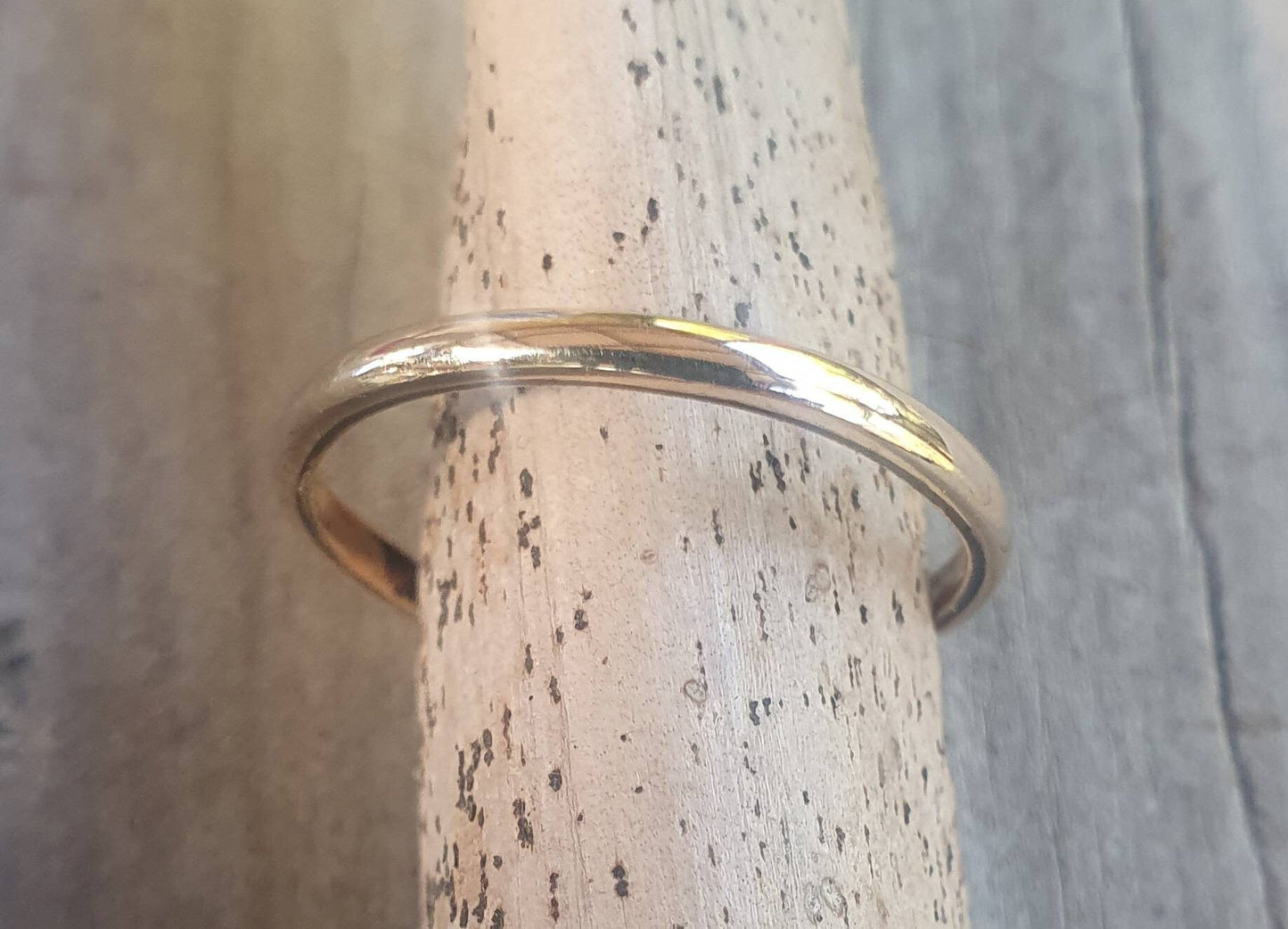 9k plain gold band,2mm stacker ring