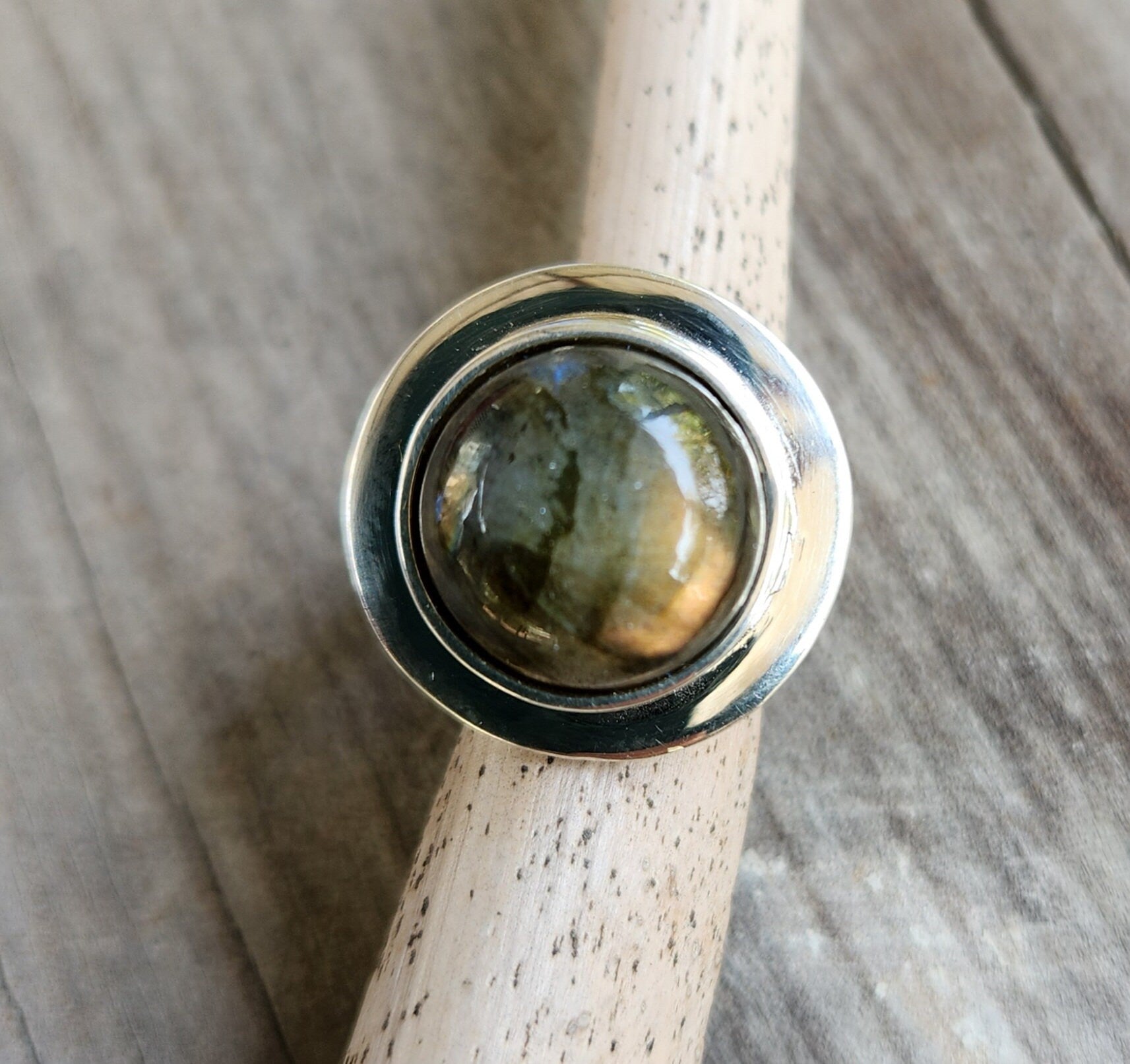 Labradorite ring,sterling silver,,chunky ring,wedding ring,blue green stone,boho,gemstone ring,handmade, retro ring,modern,industrial,signet