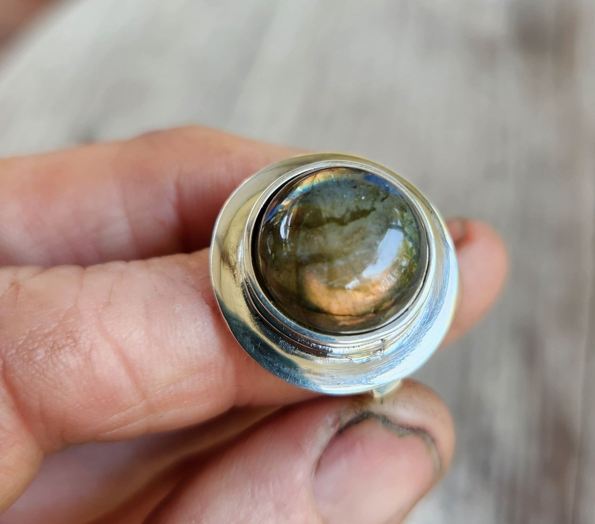 Labradorite ring,sterling silver,,chunky ring,wedding ring,blue green stone,boho,gemstone ring,handmade, retro ring,modern,industrial,signet
