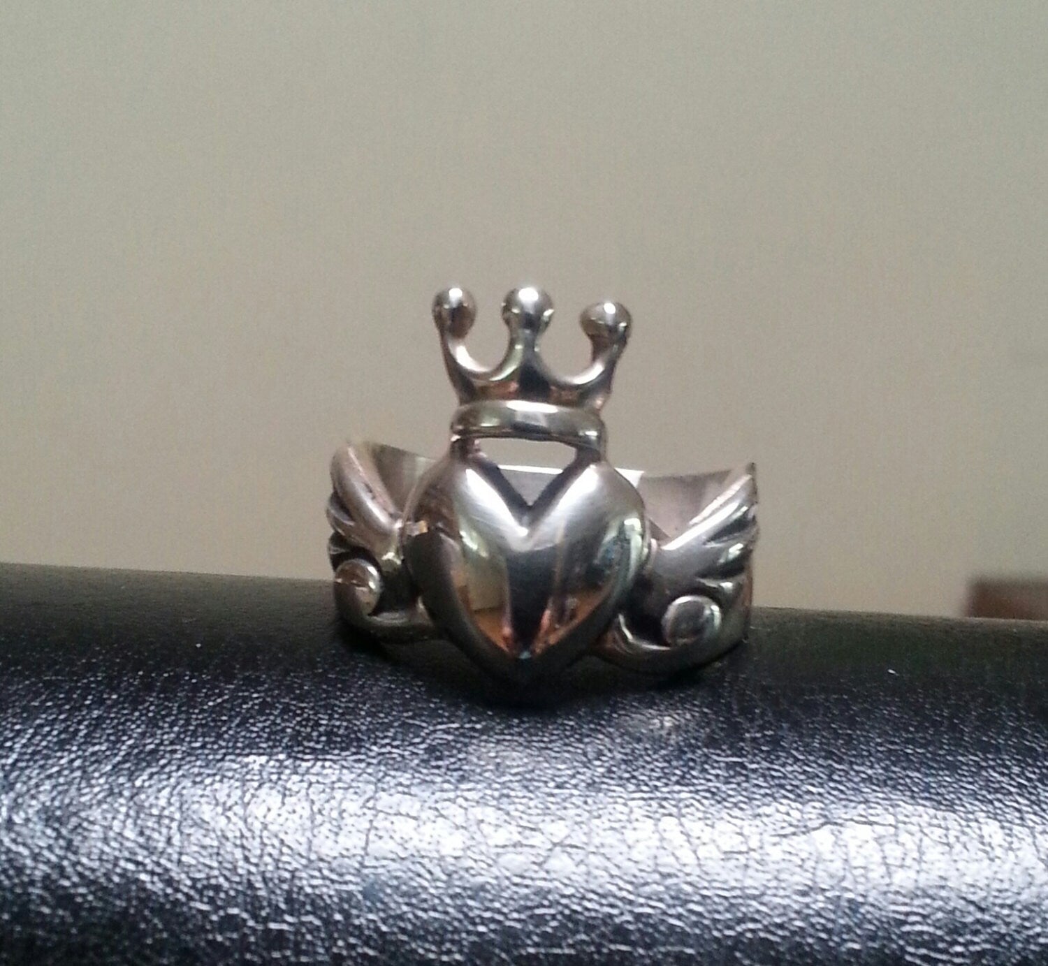 sacred heart ring,sterling silver,crown ring,long ring,handmade,goddess,angelwings,rockabiily,heart ring, gothic,,grunge,lolita, boho